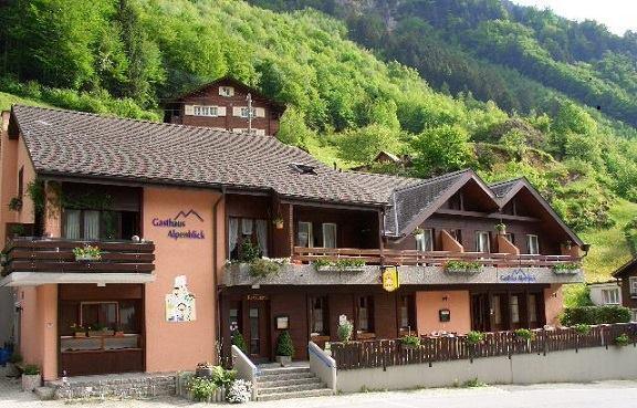 Gasthaus Alpenblick Bristen